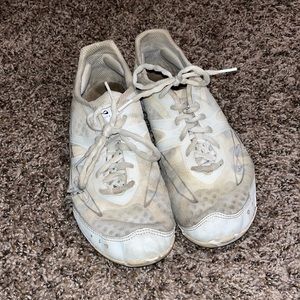 NFINITY vengeance cheer sneaker